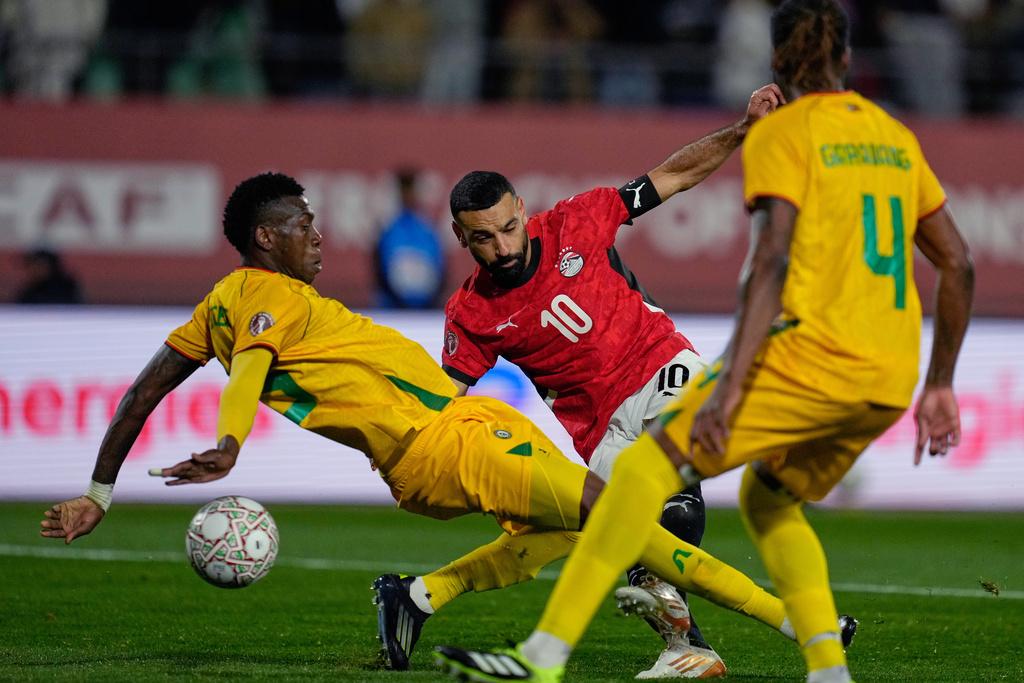 沙拿補時建功,為埃及反勝津巴布韋2:1。(美聯社)