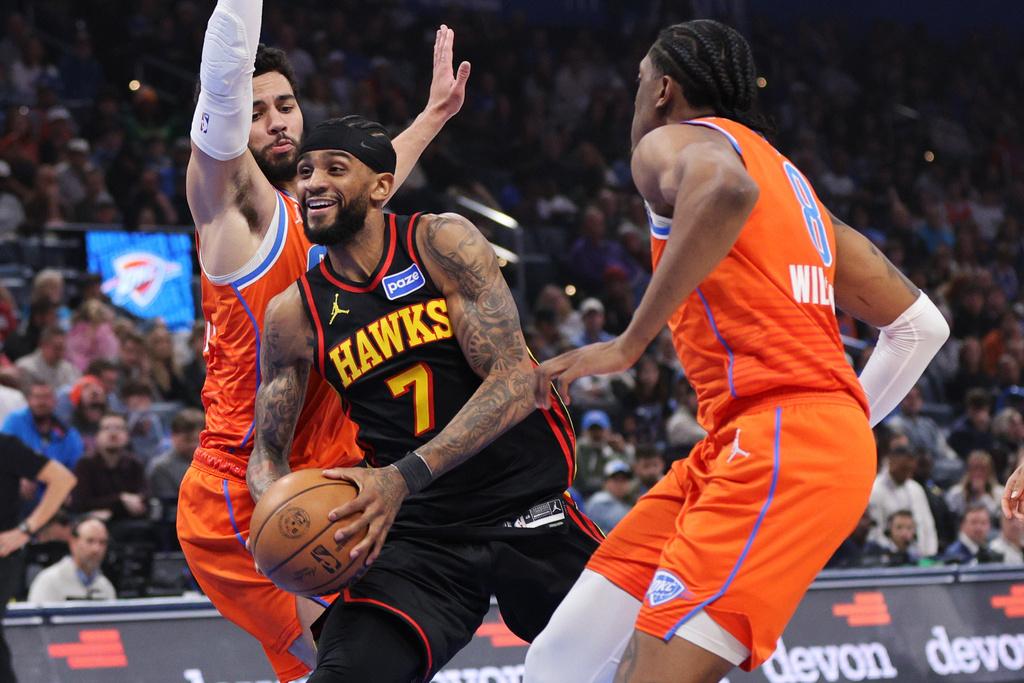 雷霆140:129擊敗鷹隊。(美聯社)