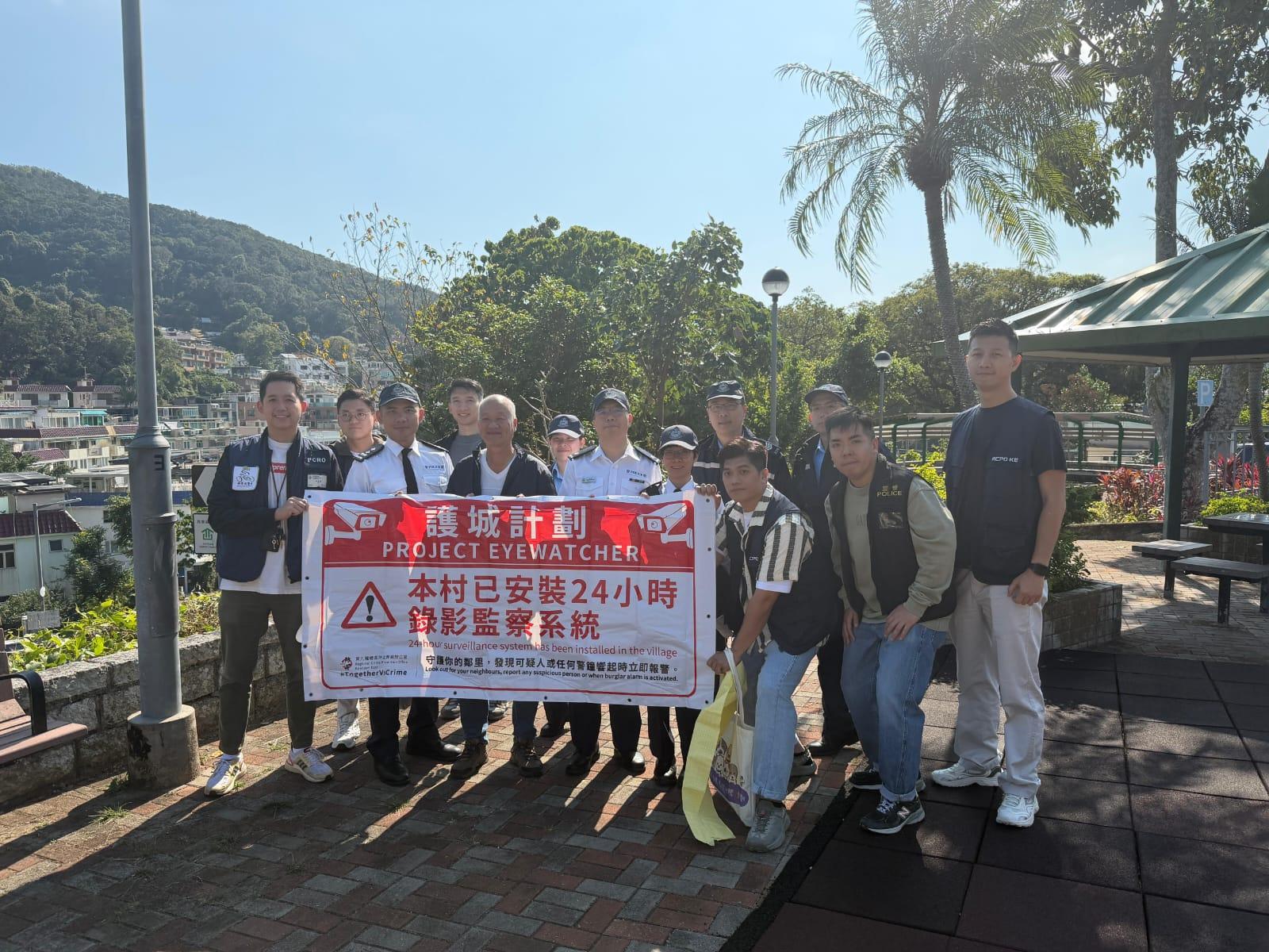 跨部門將軍澳及西貢反爆竊,平安夜起海陸空搜山巡黑點設路障。(警方圖片)