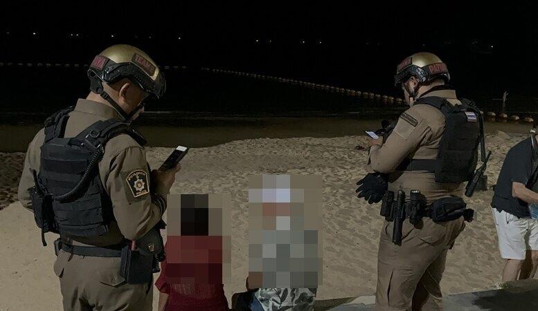 泰國芭堤雅男女浮床激戰 呻吟聲響徹海灘驚動民眾報警