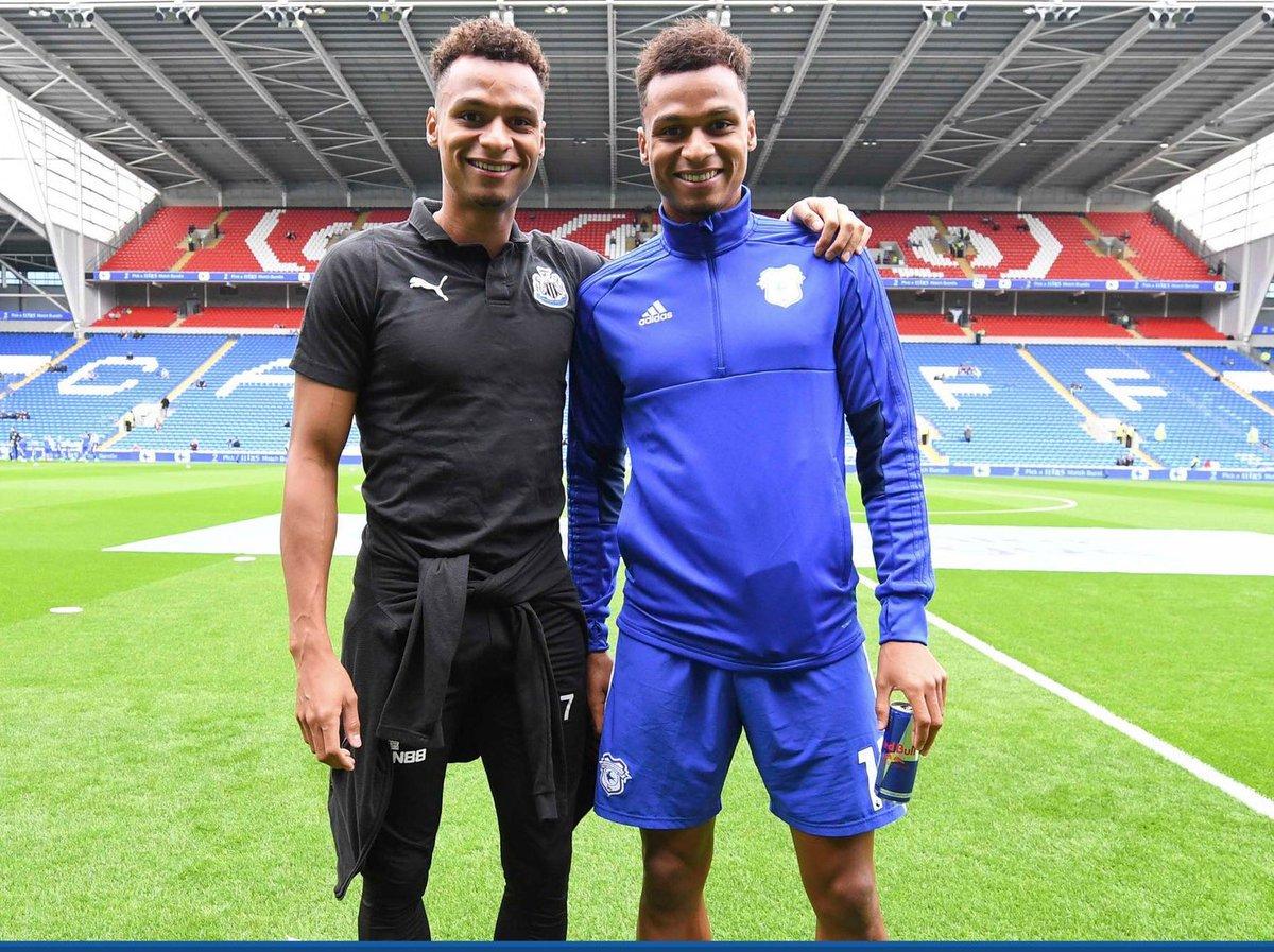 紐卡素球員積及梅菲(Jacob Murphy)的孖生兄弟祖殊梅菲(Josh Murphy)現效力樸茨茅夫。