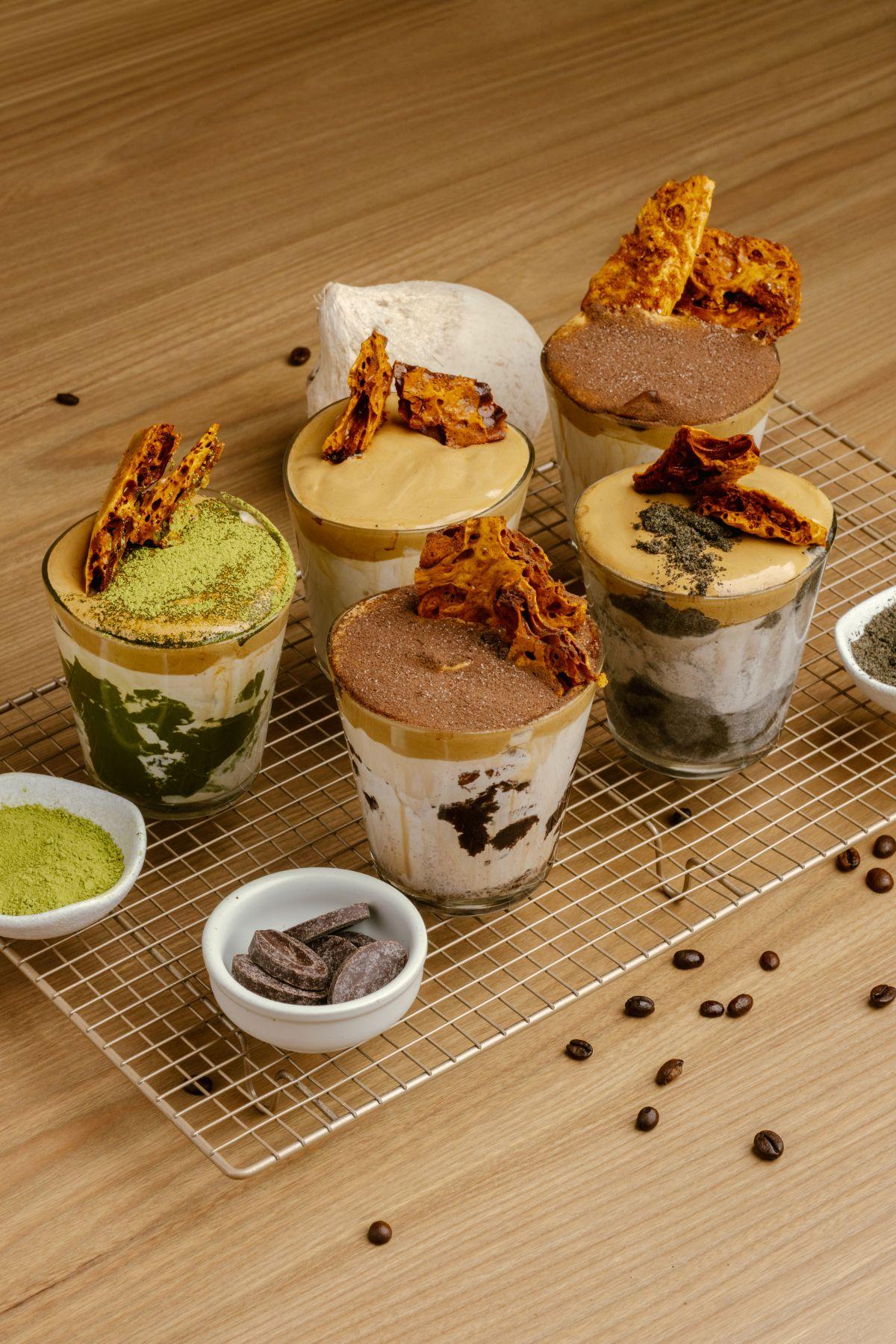 原味炭燒手打咖啡、靜岡有機抹茶手打咖啡、黑芝麻手打咖啡、椰子手打咖啡、朱古力手打咖啡、靜岡有機抹茶椰子鮮奶咖啡(各$58)