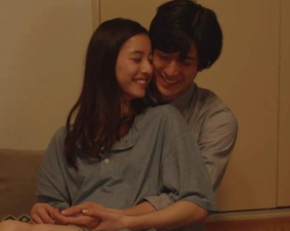 新木優子與中島裕翔戲假情真。