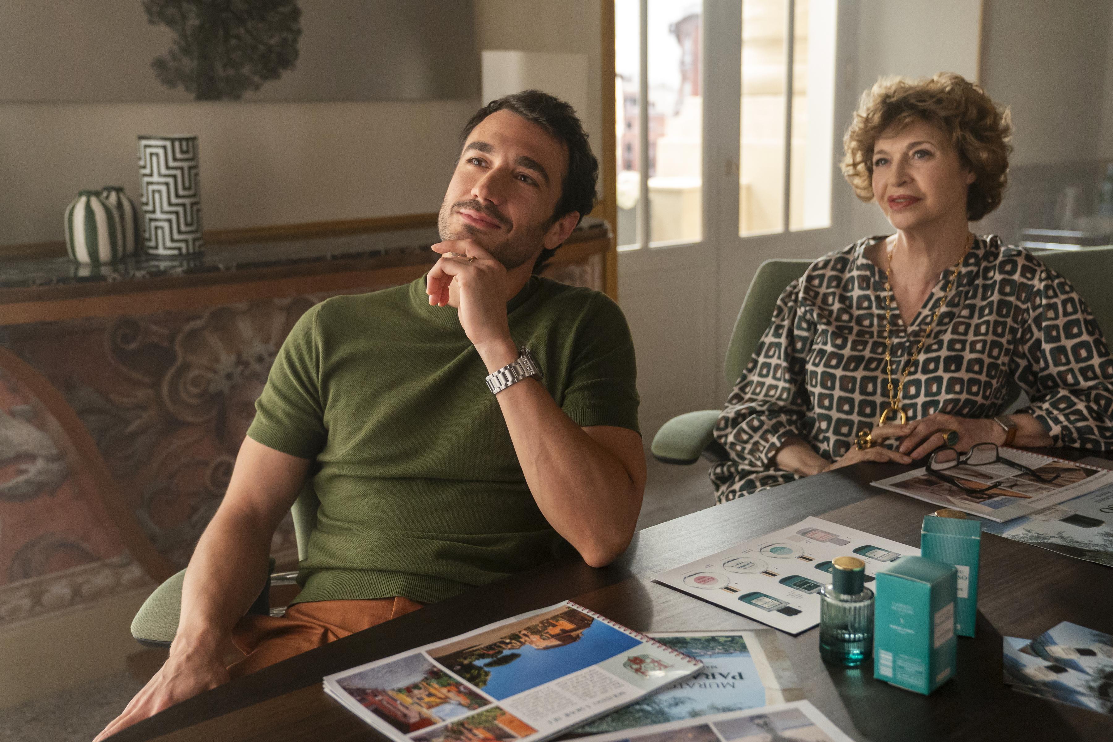 Netflix《艾蜜莉在巴黎》第5季已在12月18日上線。