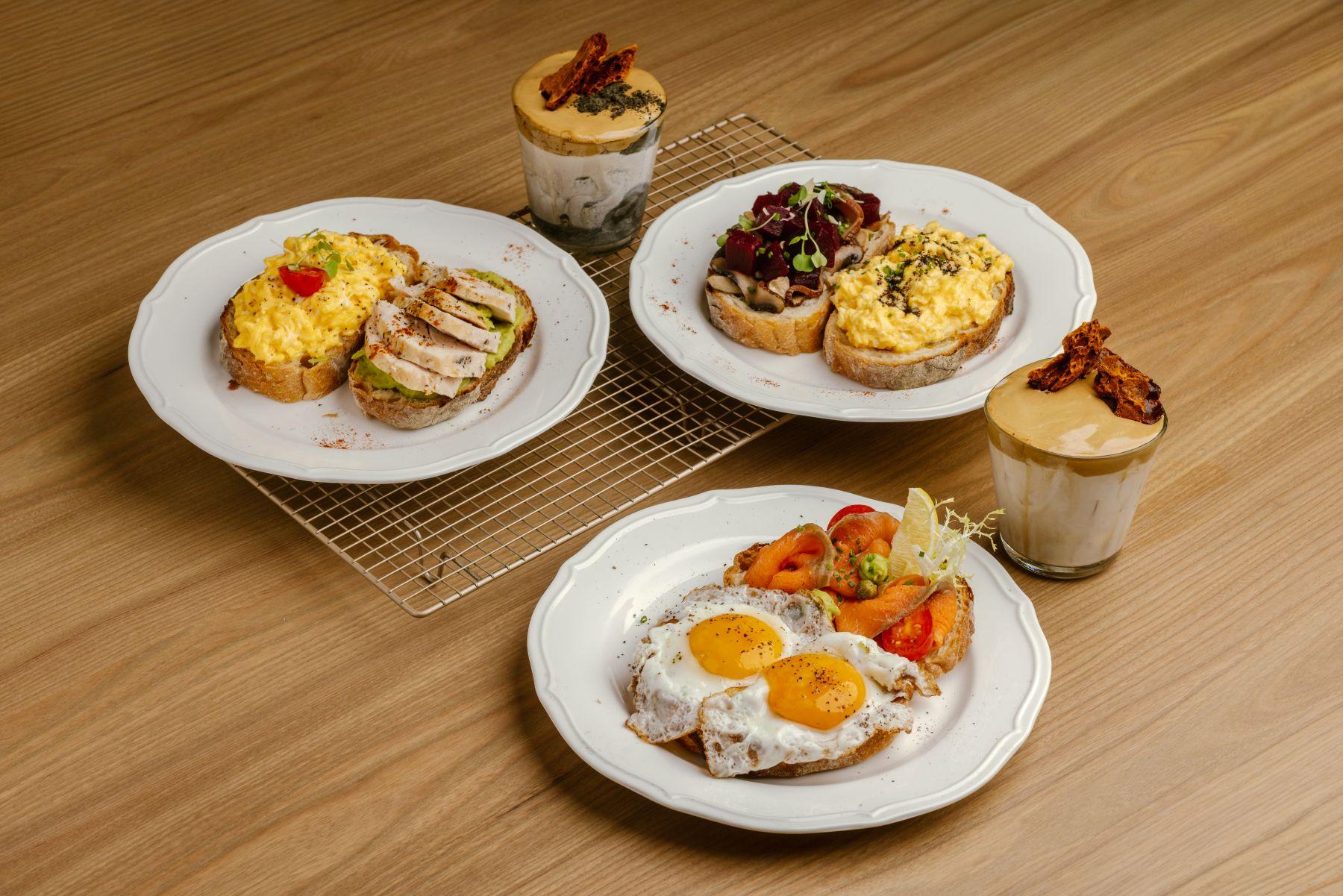 黑松露忌廉炒蛋配紅菜頭、烤雜菌($78);手撕豬肉配太陽蛋、牛油果醬、漬小番茄($88);煙三文魚配太陽蛋、焦化洋蔥醬($98)