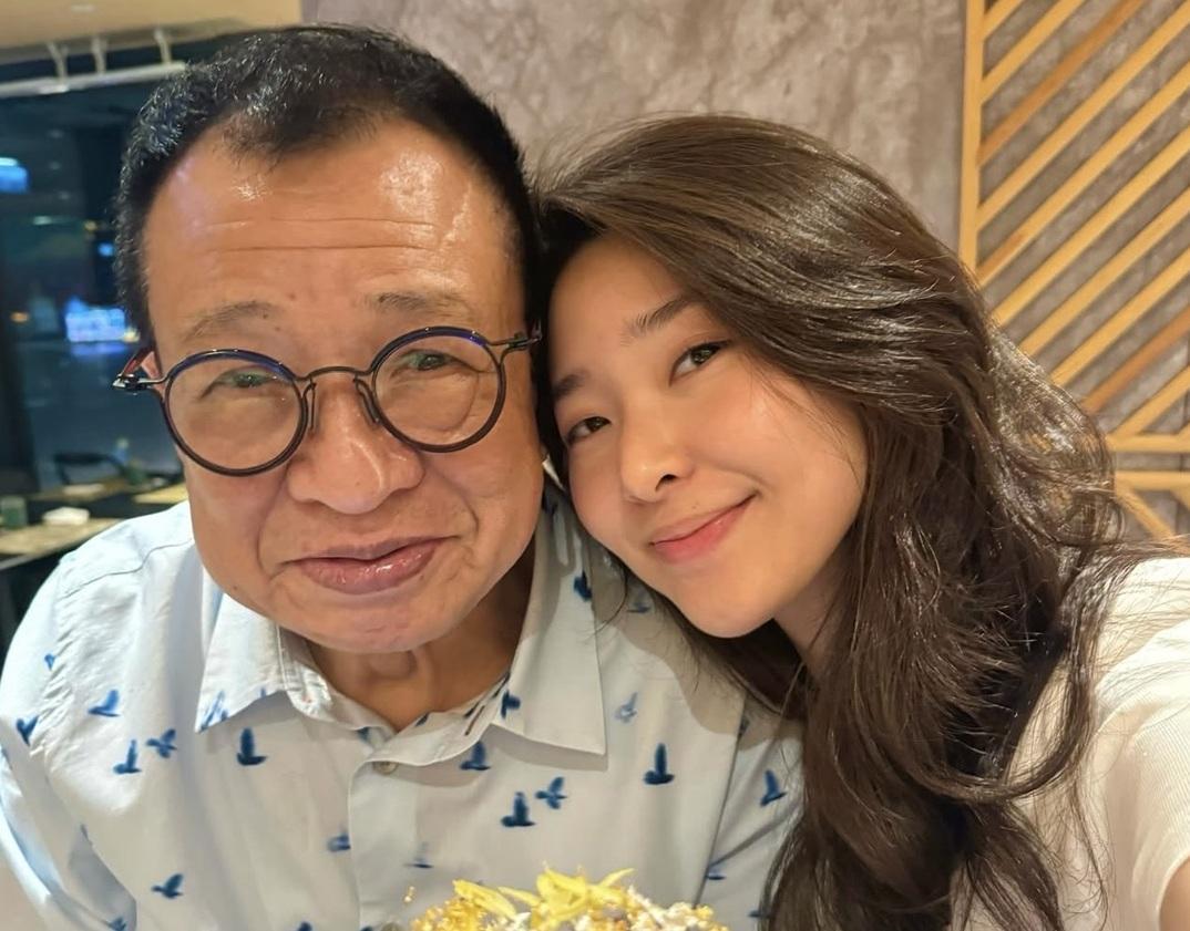 Benz雄與女兒許惠菁(Charmaine)一向感情非常好!