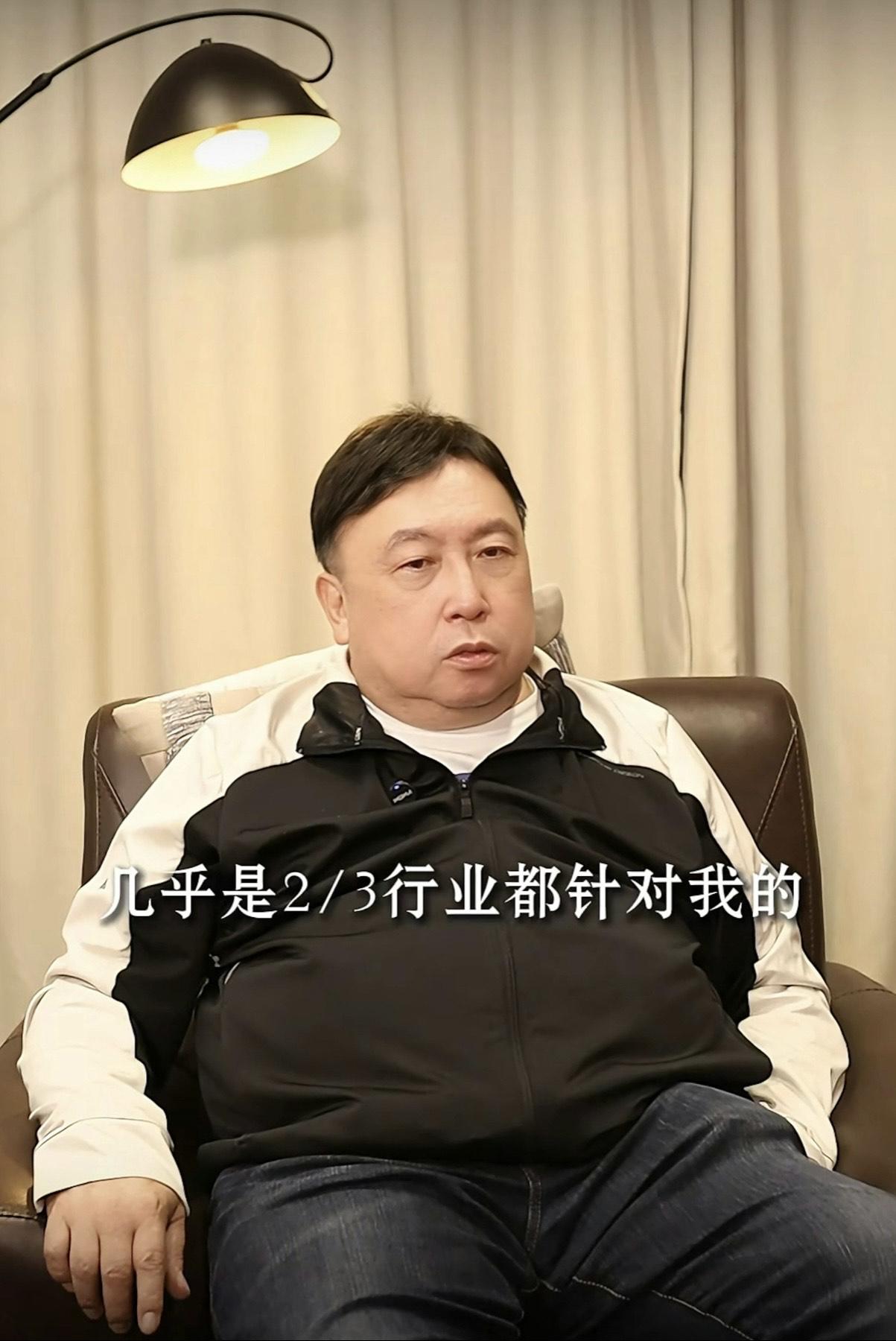 王晶霸氣直言能力比對方強。