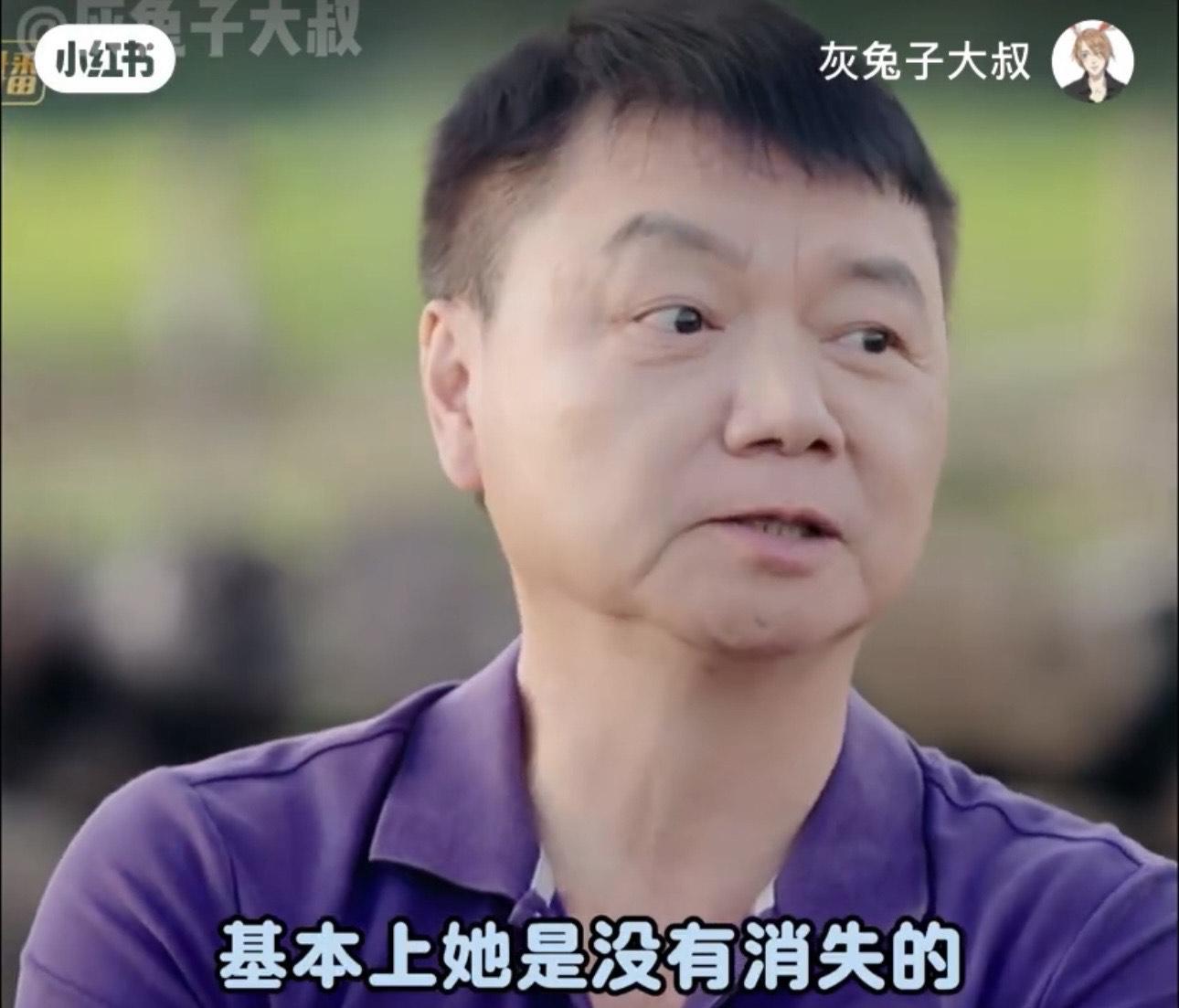 艾威表示每天到沙灘跑步,海浪聲如聽到亡妻的聲音。