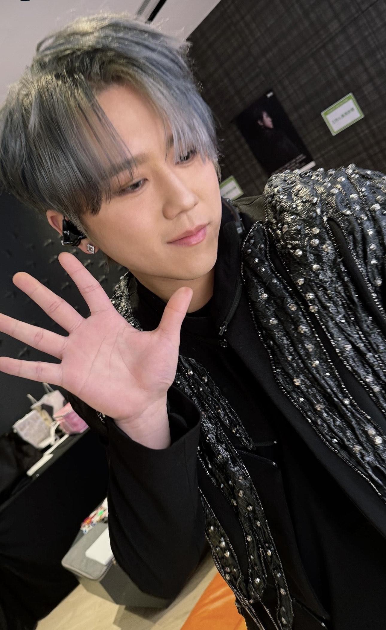 姜濤演唱會突發停電8分鐘。