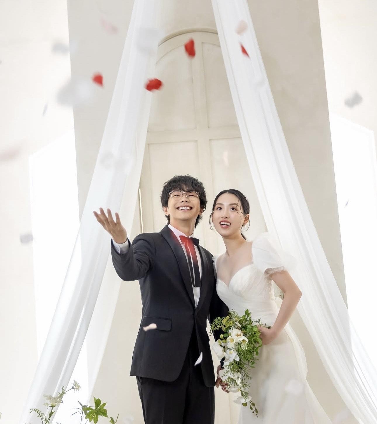 程人富與拍拖逾11年的中學同學梁雅瑩拉埋天窗。