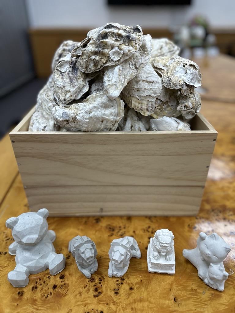 以廢蠔殼取代石灰石生產水泥。