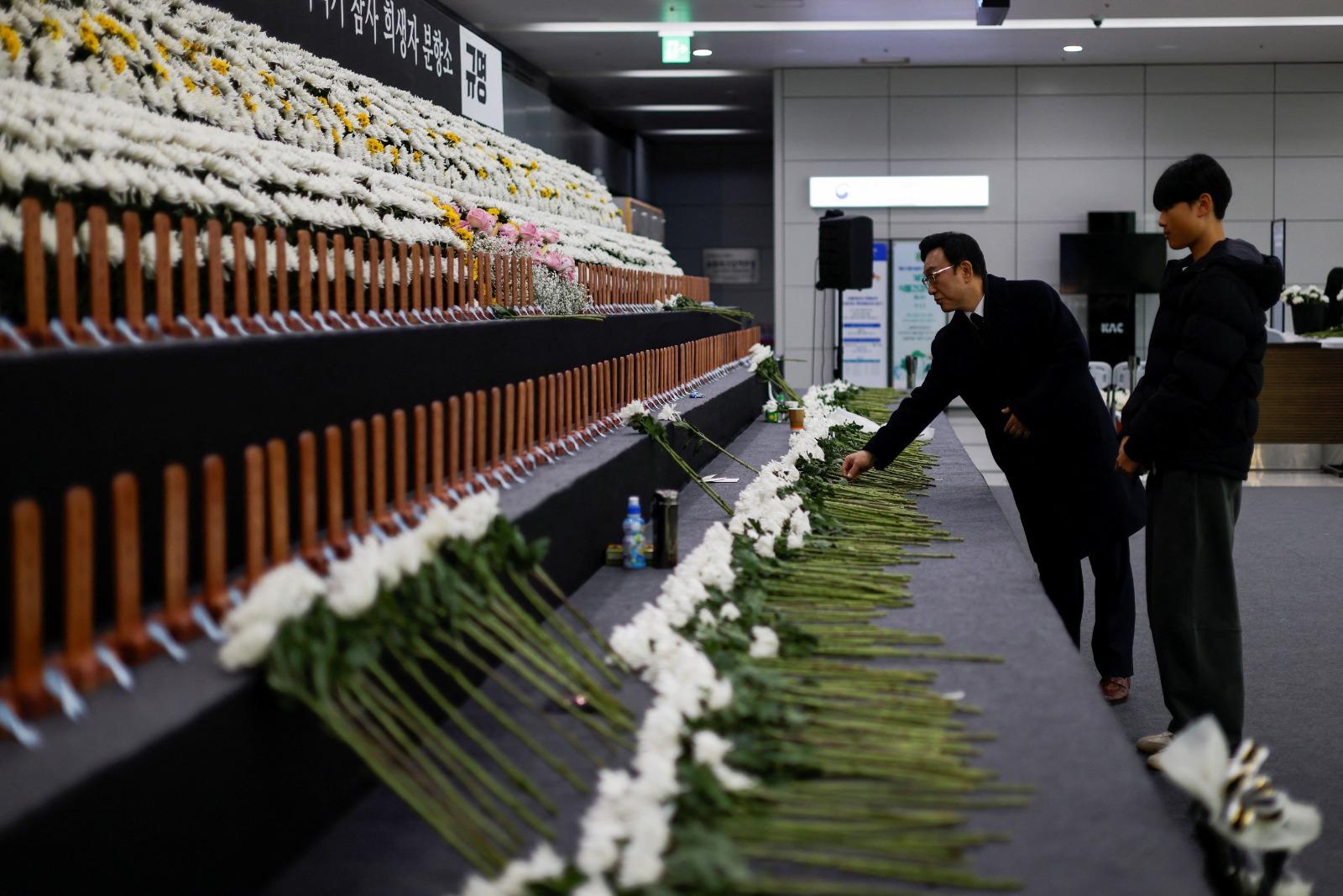 濟州航空空難一周年,務安國際機場舉行追悼式。(路透社)