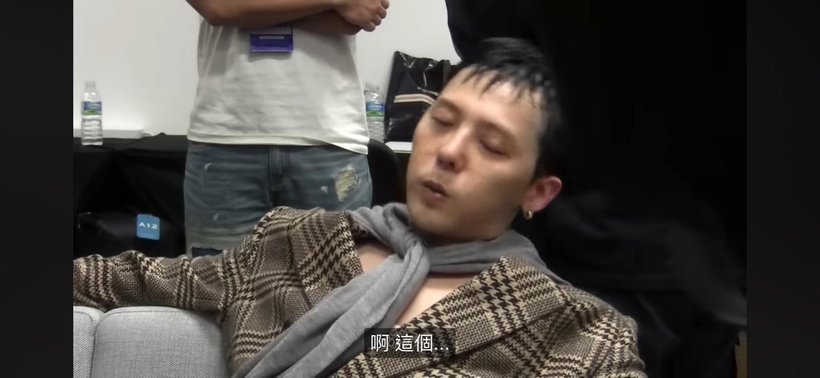 GD決定改變演出內容。