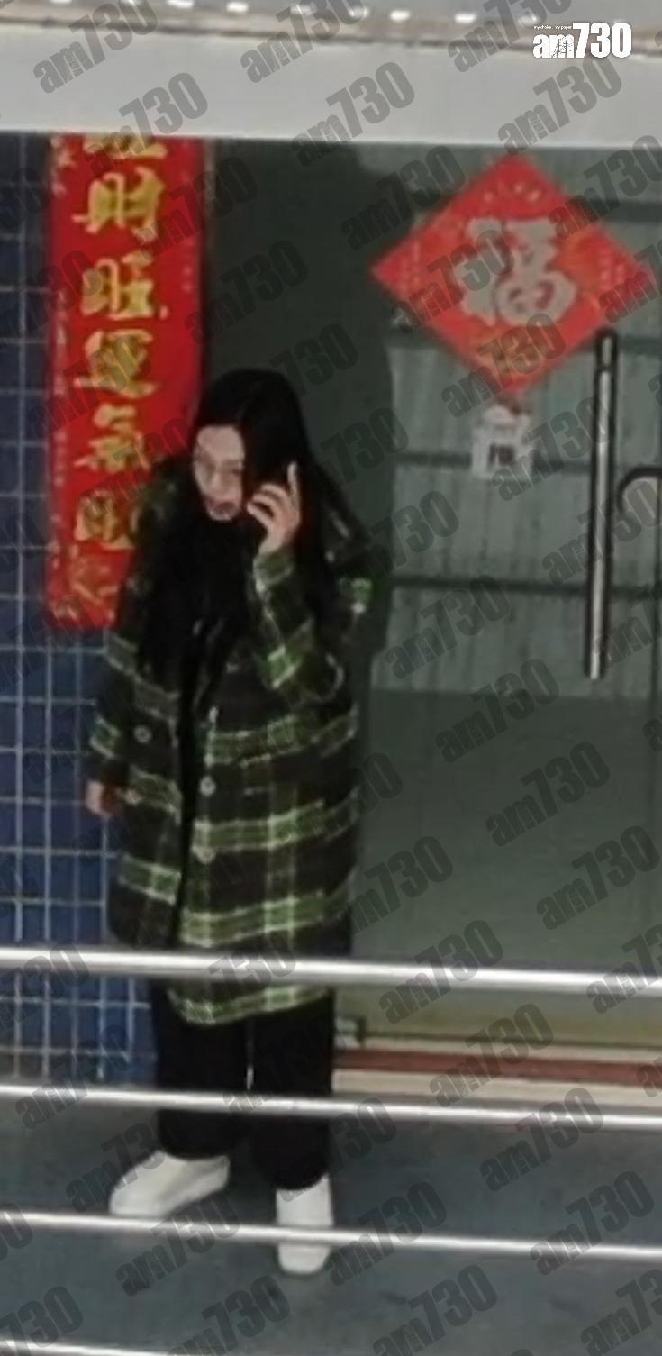 王青霞在聖誕期間都有開工,衣服都襯返聖誕。(圖片提供:導遊哥哥Hugo)