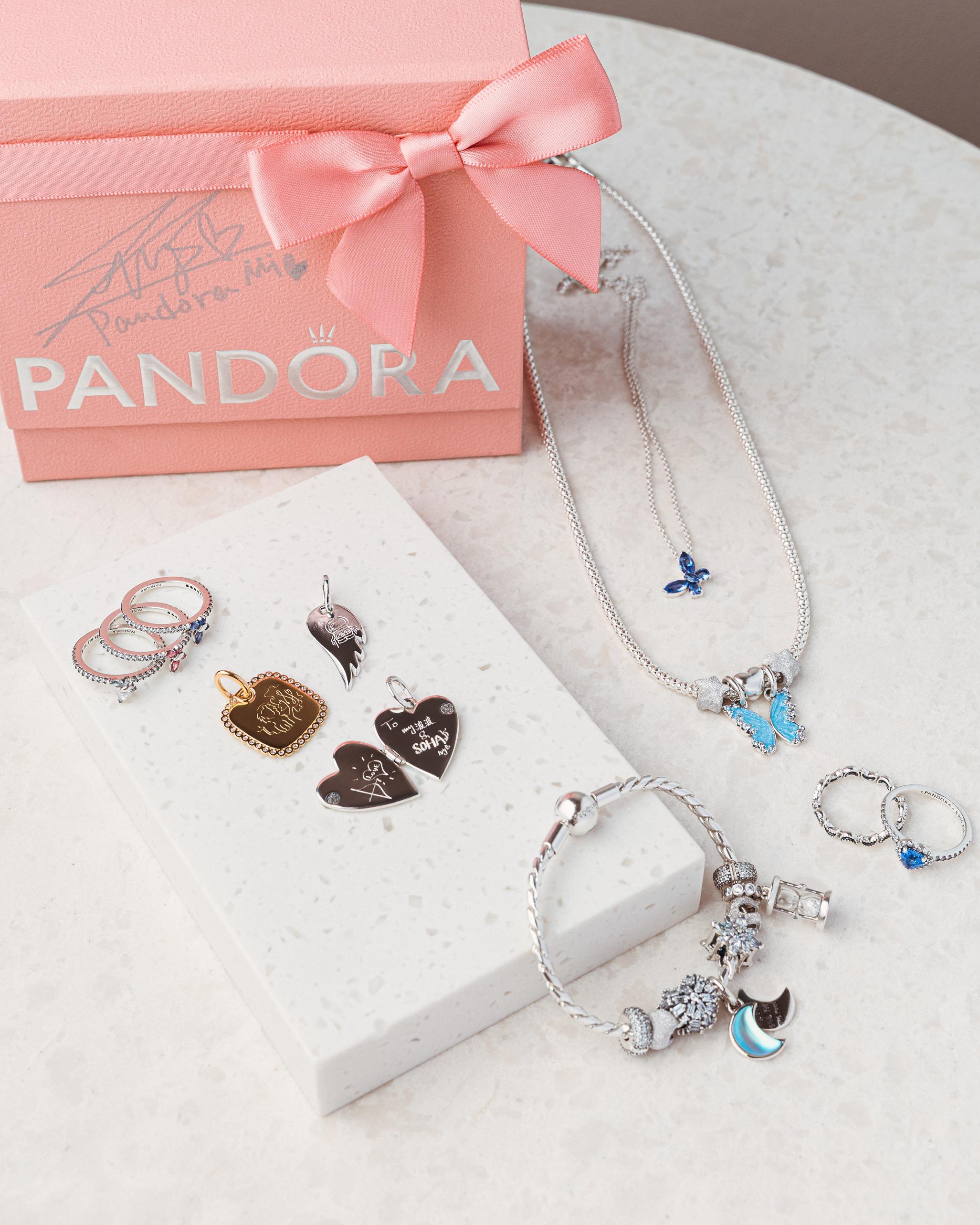 Ivy So演繹Pandora聖誕系列,並親自設計3款鑄刻吊墜。