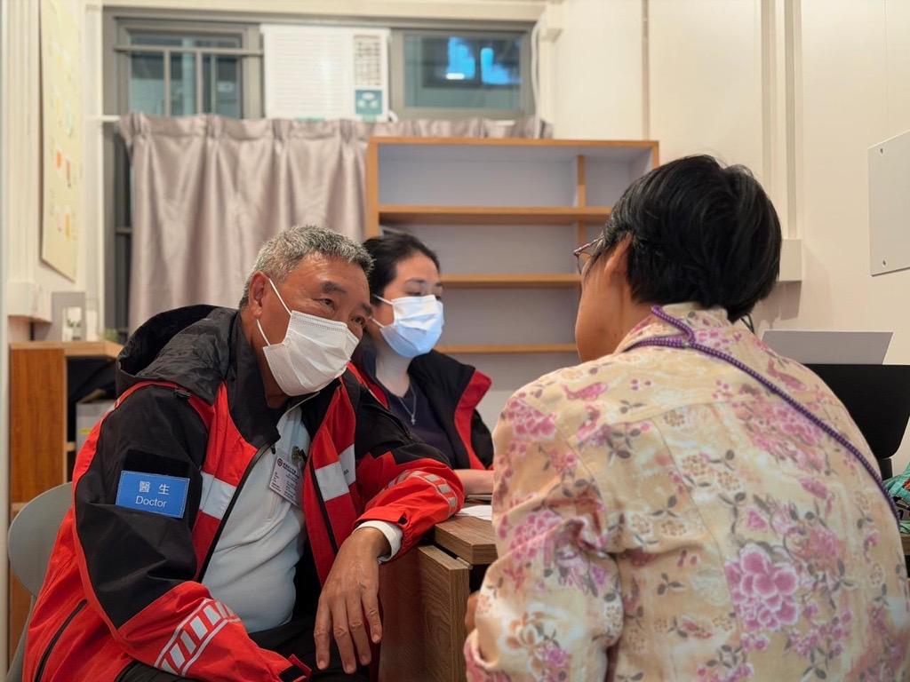 香港紅十字會公布至今合共收到超過4.2億元捐款,並啟動捐款作全力位支援宏福苑災民,包括2.4億現金支援,以及預留1.6億元作長遠、持續社區復元。(紅十字會圖片)