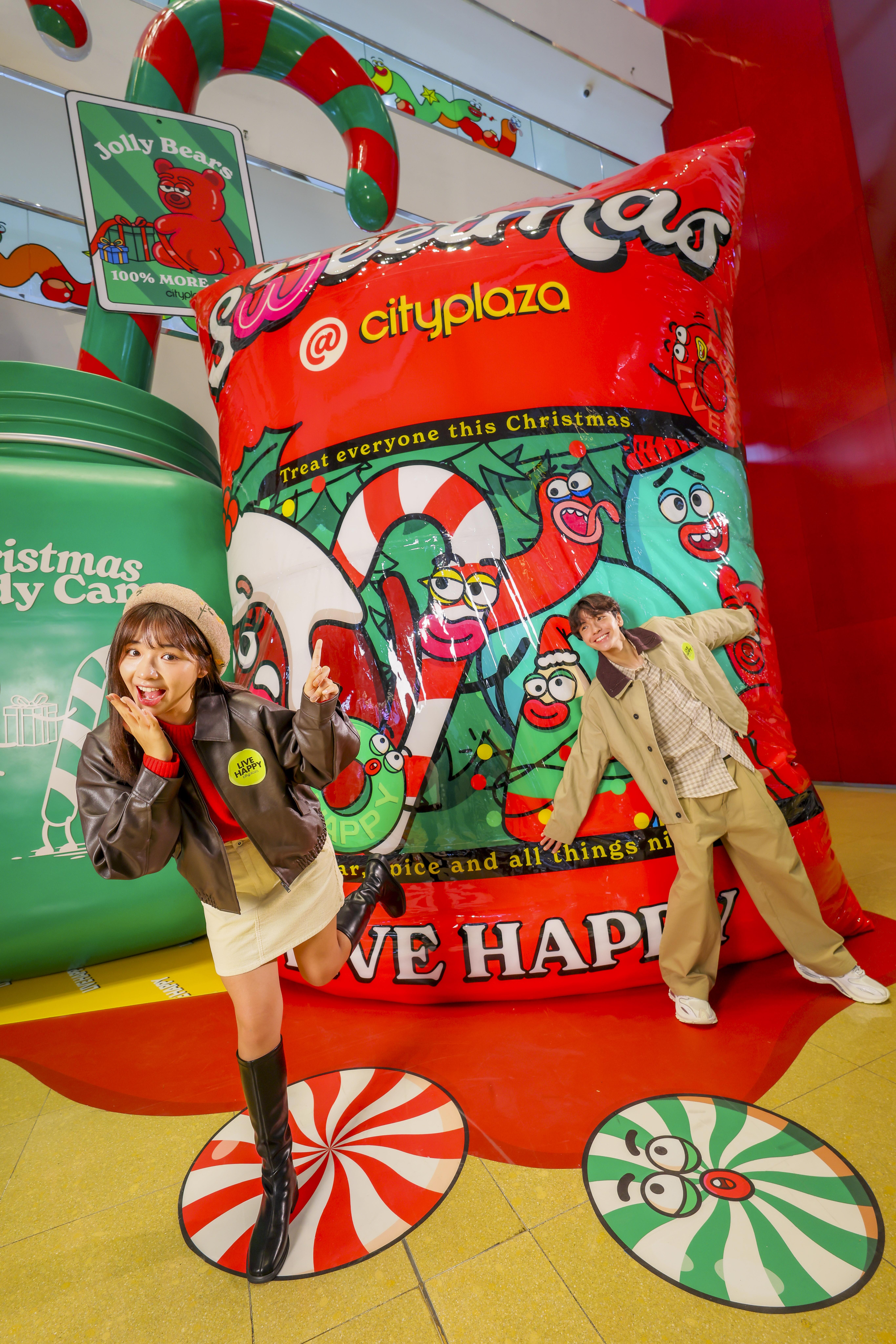 Sweetmas甜蜜專員們緊記把握機會換上聖誕裝扮,齊齊化身糖果兵團