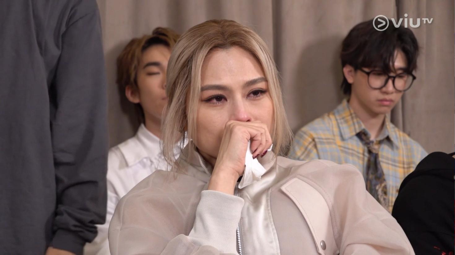 Gin Lee於昨晚一集繼續爆喊。