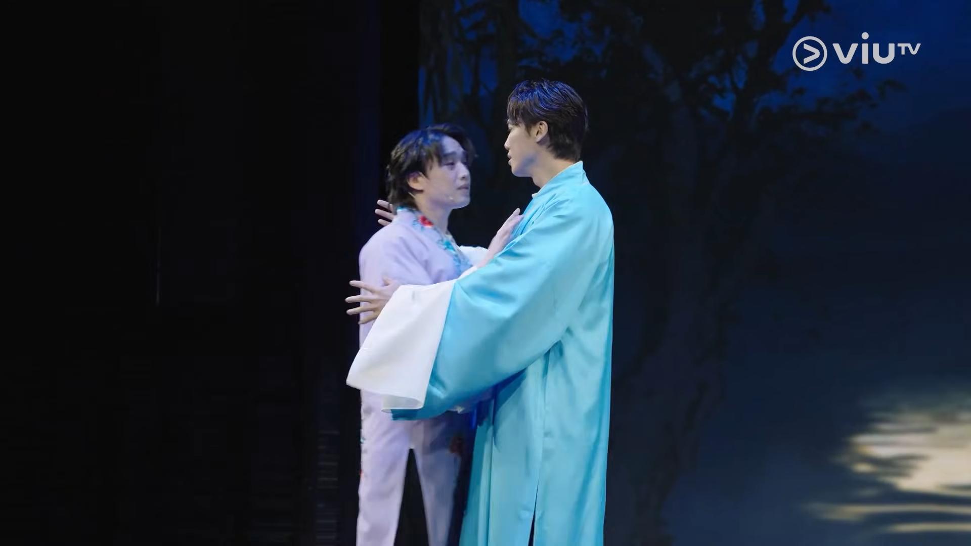 Jer反串「花旦」和Stanley演粵劇。