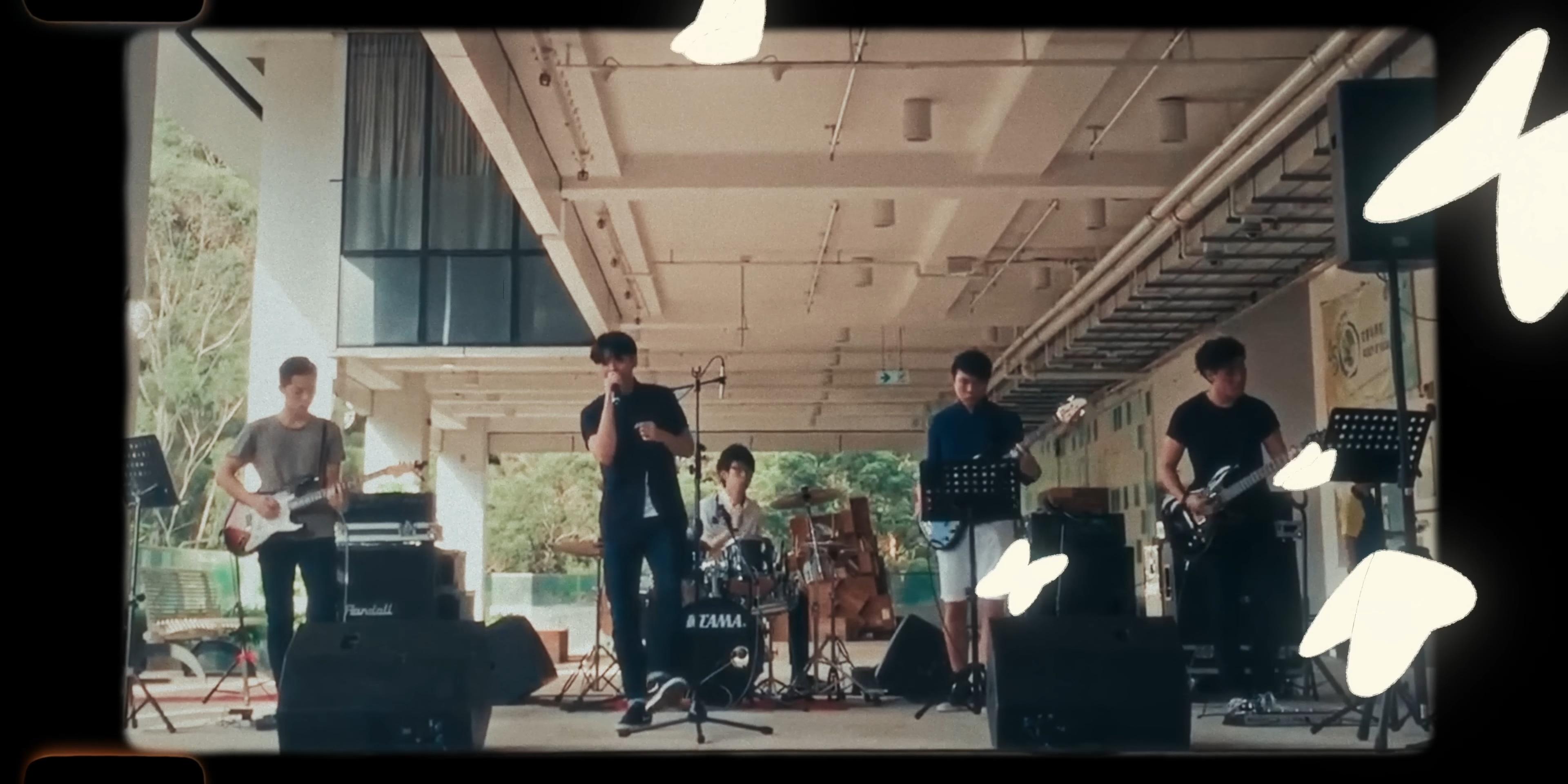 《今繼》MV穿插Jer柳應廷的追夢片段,包括出道前夾band點滴。(MV截圖)