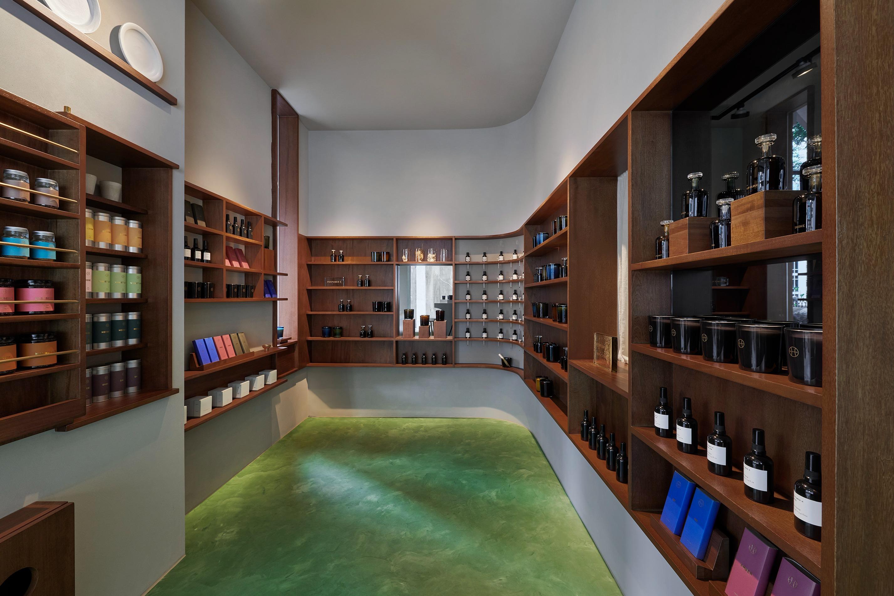 Perfumer H以Will Calver畫作為靈感,創作3款節日限定香水與蠟燭。