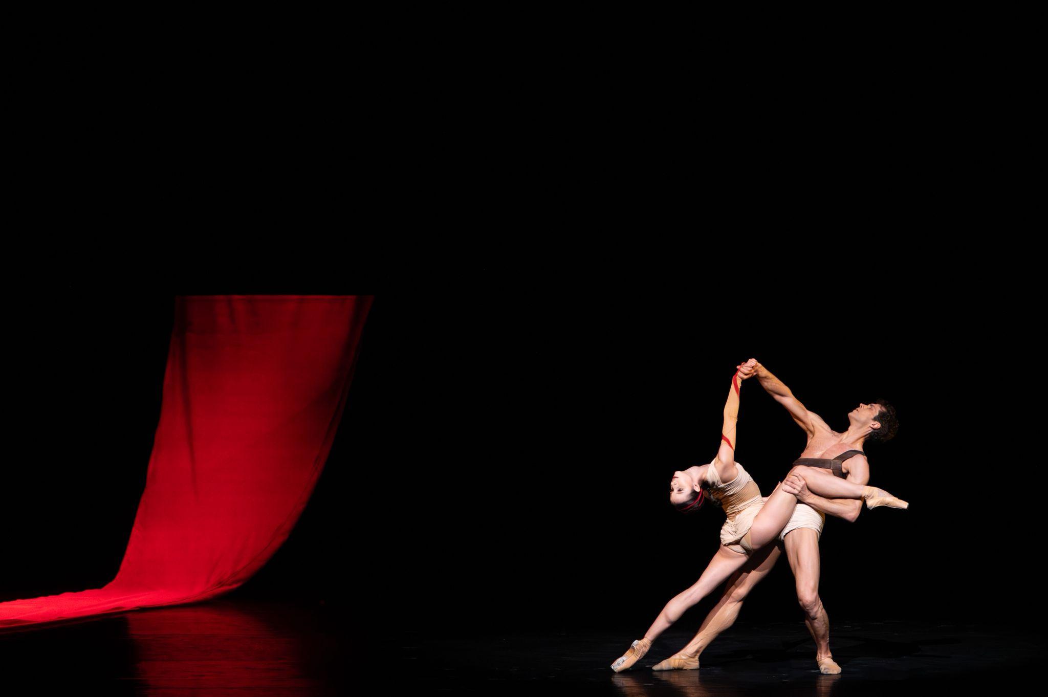 芭蕾舞巨星演活叛逆天才