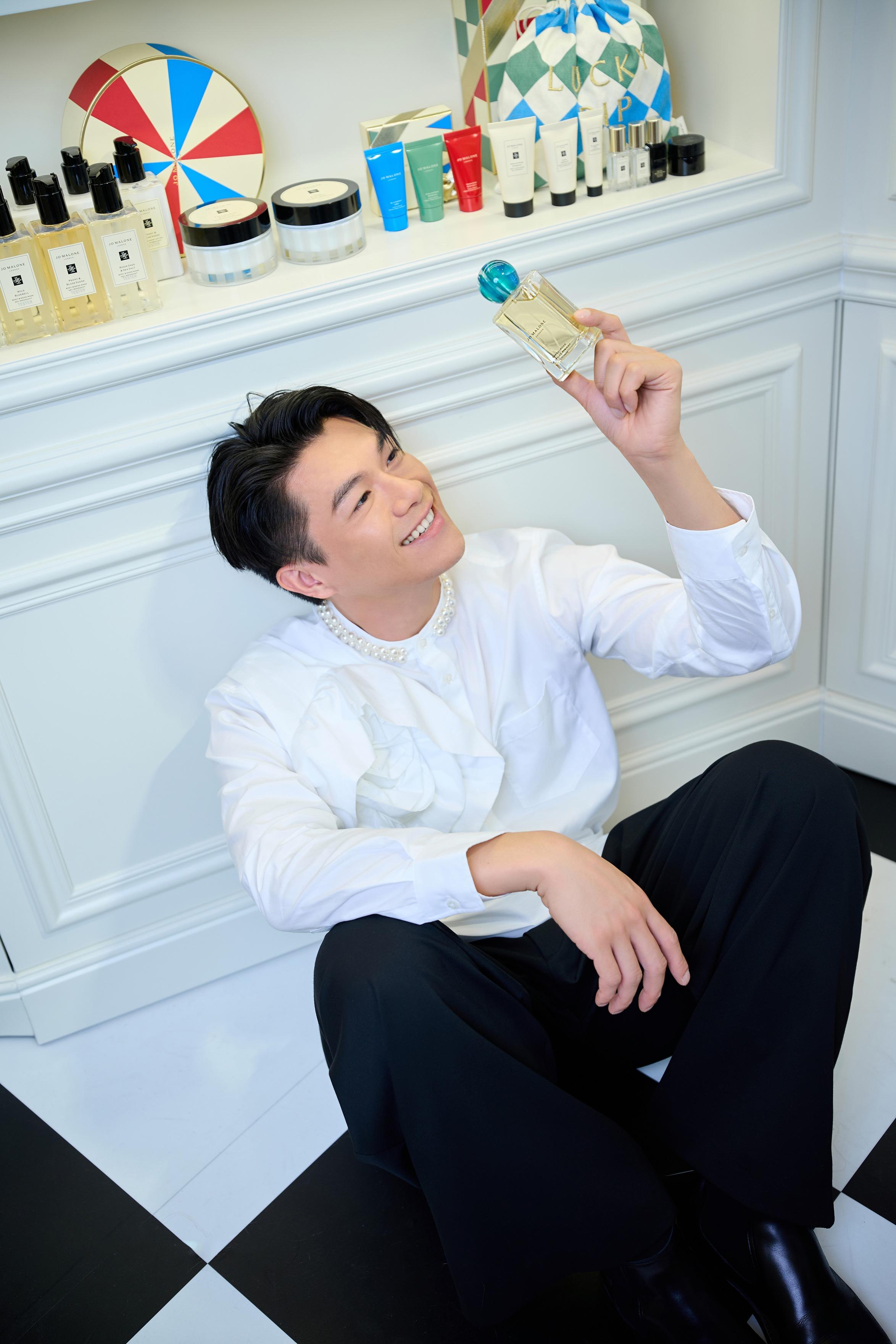 全新聖誕限定檀香木與暖杏香古龍水(Sandalwood & Spiced Apricot)