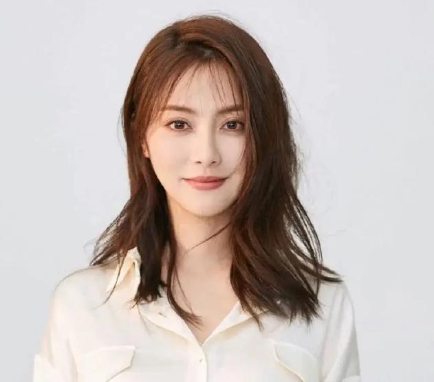 朱銳畢業於北京電影學院2004級表演系。