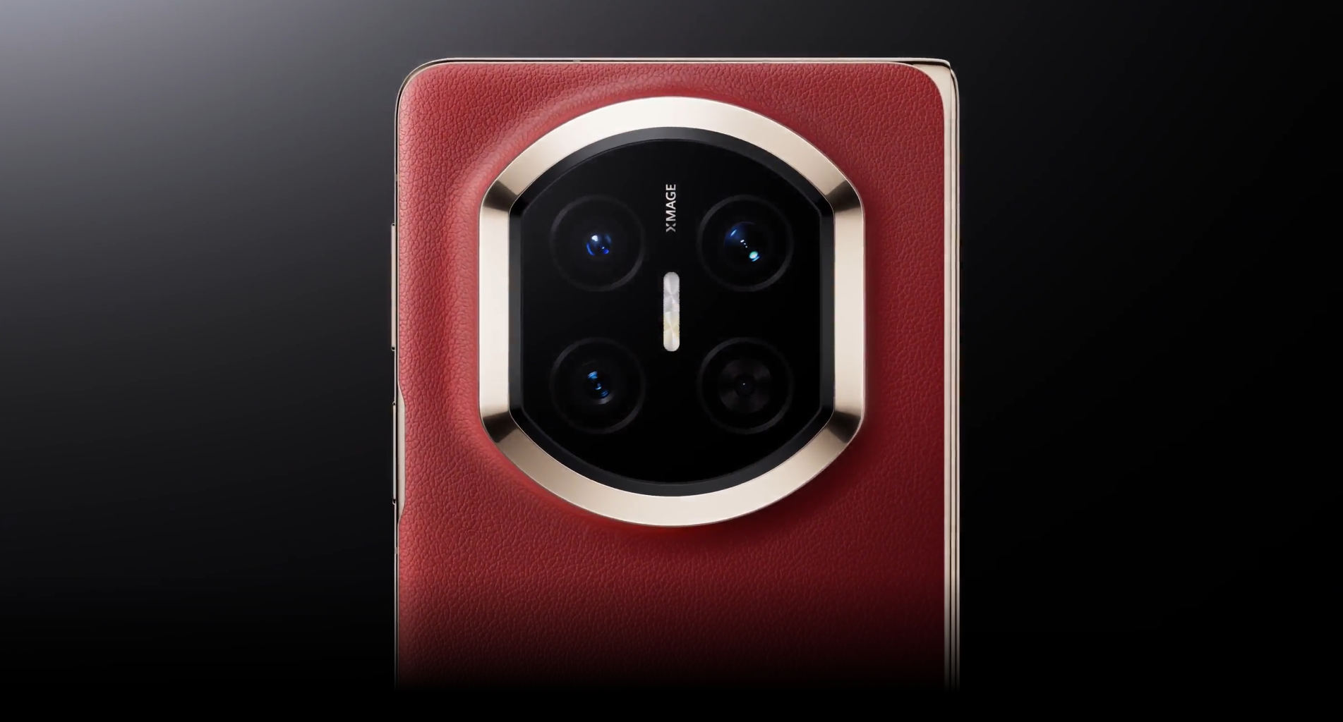 HUAWEI Mate X7今代相機引入第二代紅楓原色鏡頭及可變光圈主鏡。