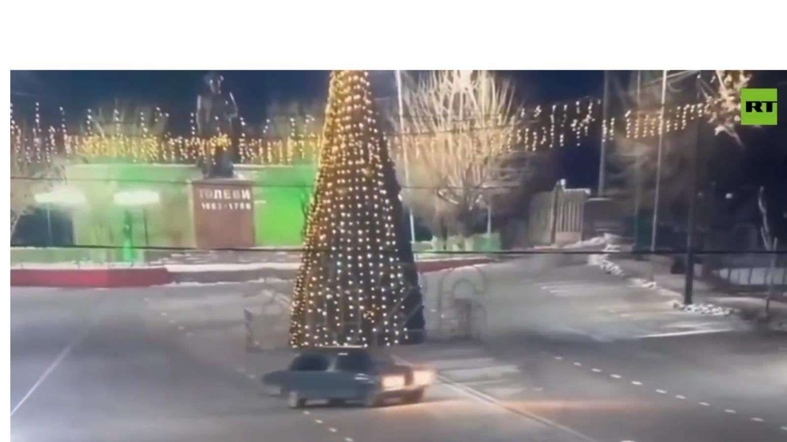 哈薩克司機突然不斷甩尾。