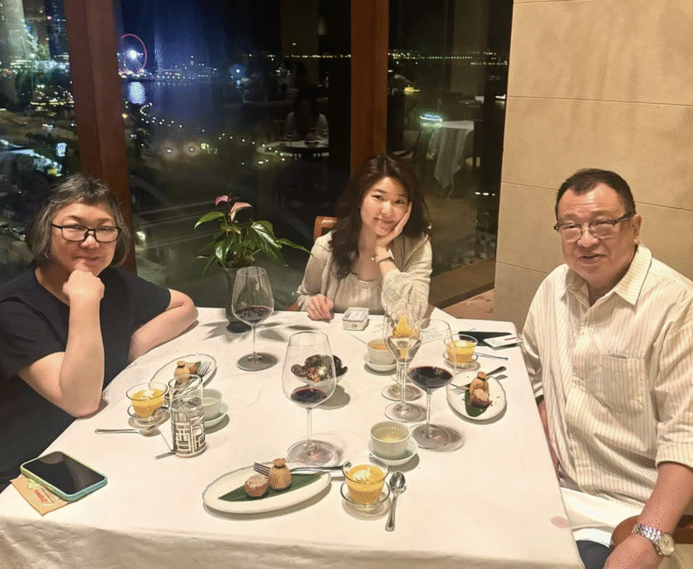 龍嬿而與許惠菁仍未能接受Benz雄突然離世。