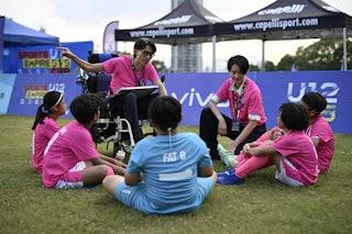 勵志電影《逆轉上半場》由梁詠琪、陳湛文和一班小演員合演。