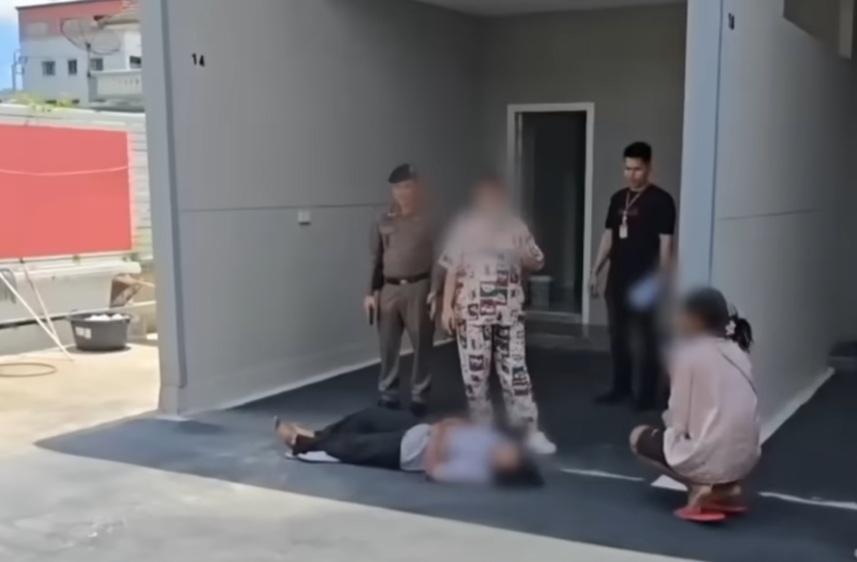 沃拉萬模擬捉姦經過。(互聯網)