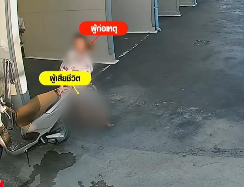 沃拉萬把裸女拉出汽車旅館。(互聯網)