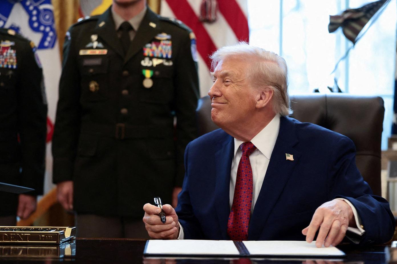 特朗普周一簽署行政命令,將芬太尼(Fentanyl)定義為「大規模毀滅性武器」。(路透社)