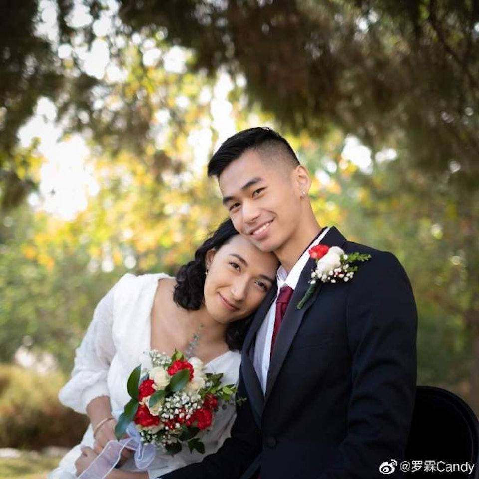 羅霖二仔早年跟外籍女友結婚。