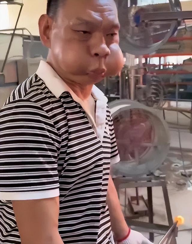 「青蛙王子」自言已習慣了現在狀態。