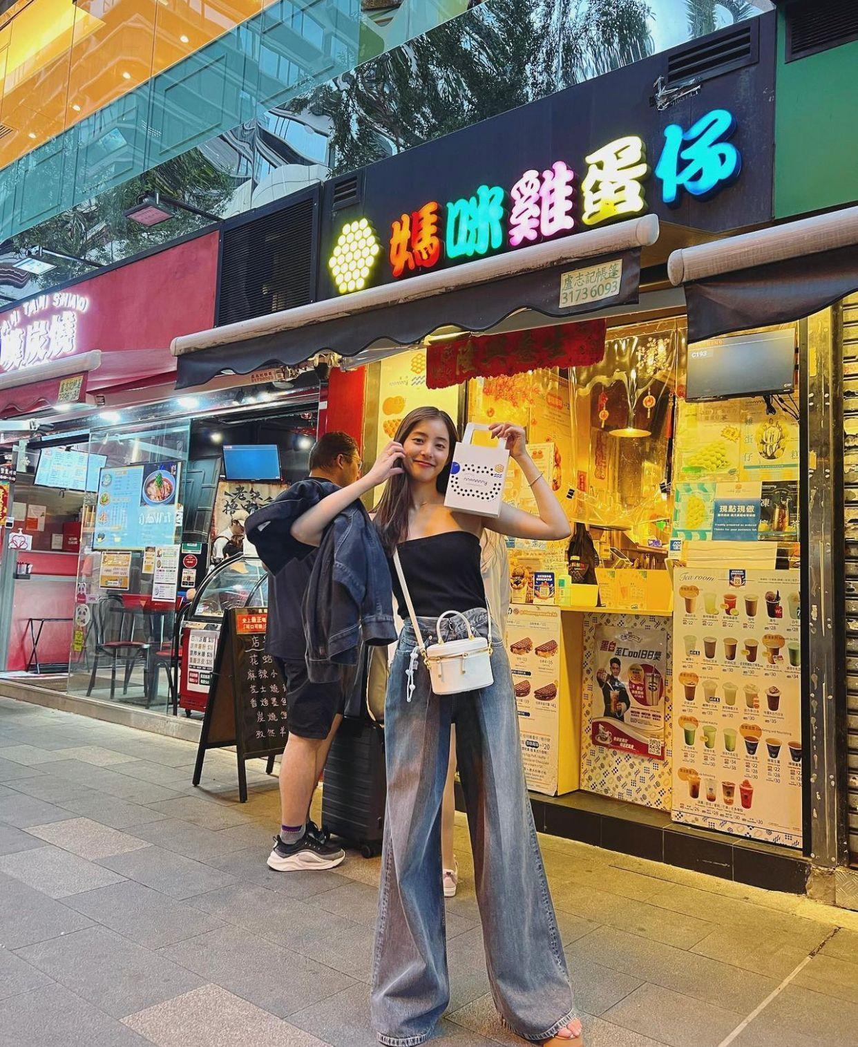 新木優子對香港雞蛋仔愛不釋手。