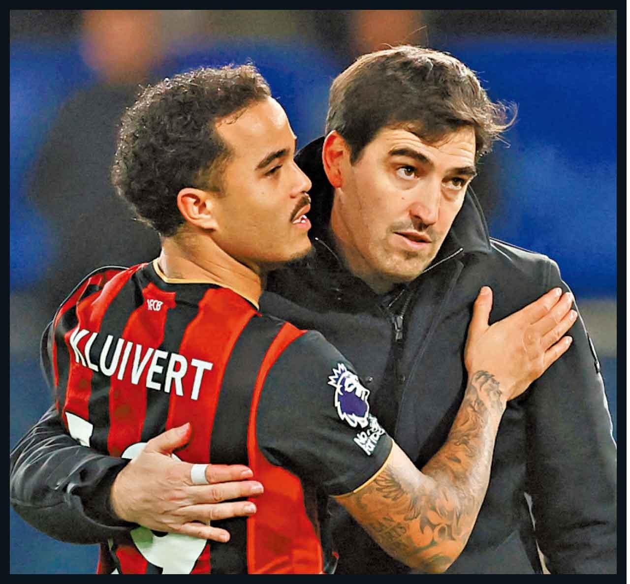 伊拉奧拿(右)有排煩。