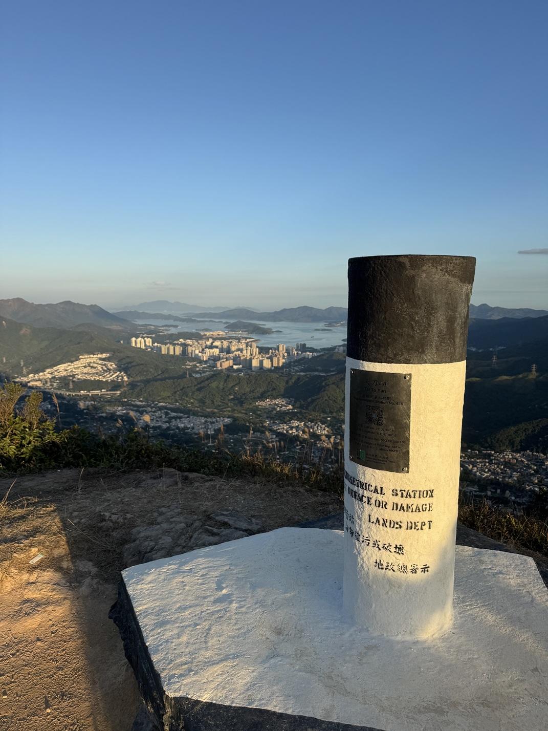 終於完成最後「打大佬」的大刀屻。