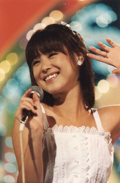 松田聖子曾在1980年以《藍色珊瑚礁》首站《紅白》舞台。