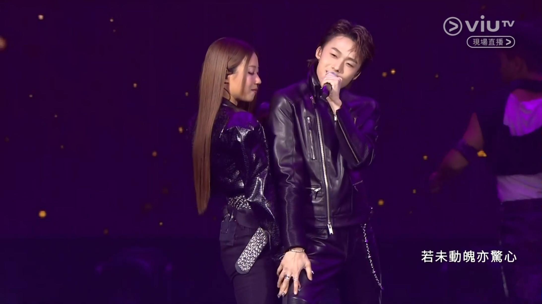 17歲Bosco Kwan與39歲芯駖相差22年,兩人驚喜大跳辣身舞。