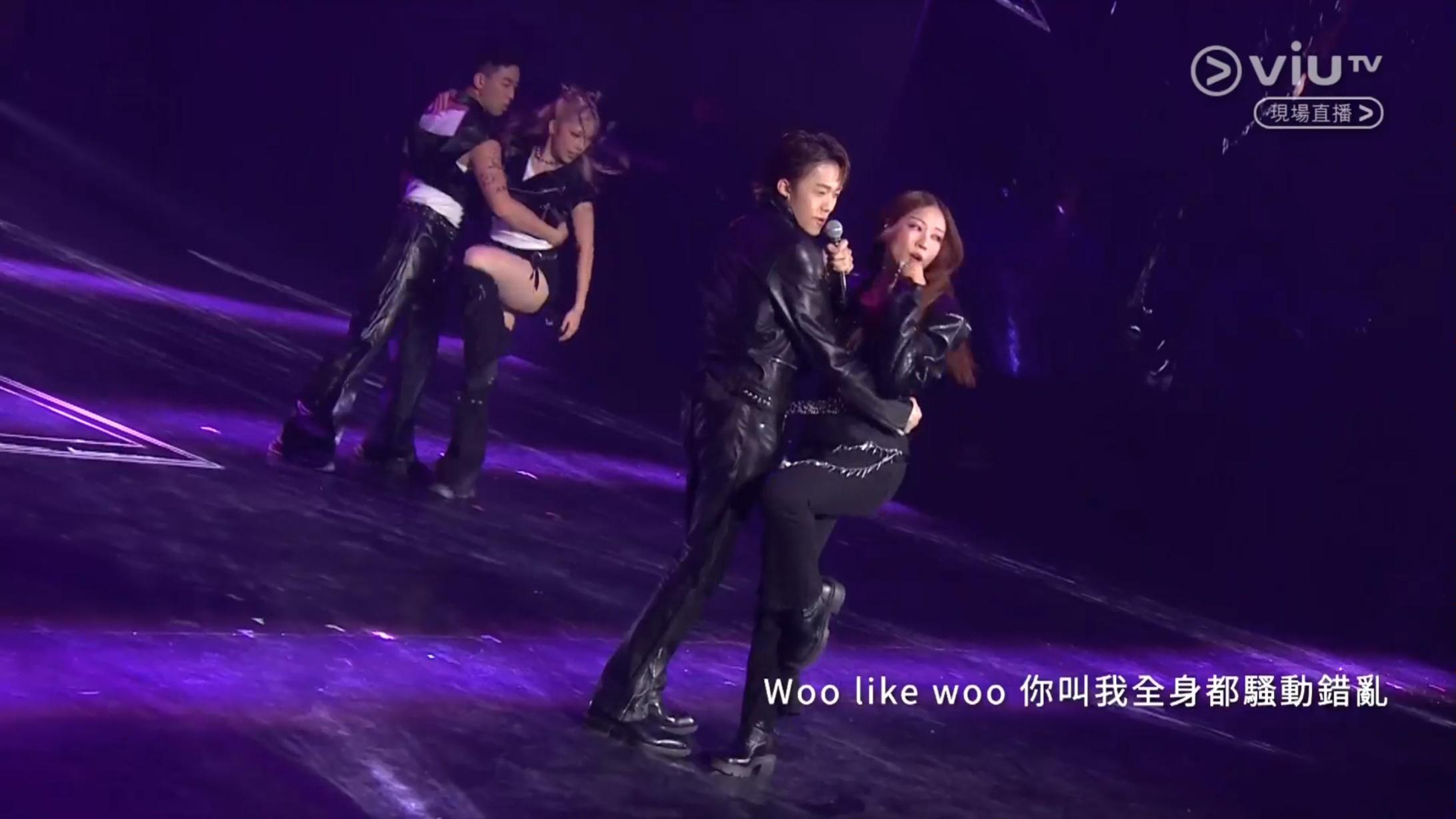 17歲Bosco Kwan與39歲芯駖相差22年,兩人驚喜大跳辣身舞。