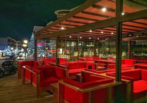 事發的Le Constellation酒吧。(互聯網)