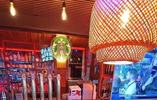 事發的Le Constellation酒吧。(互聯網)