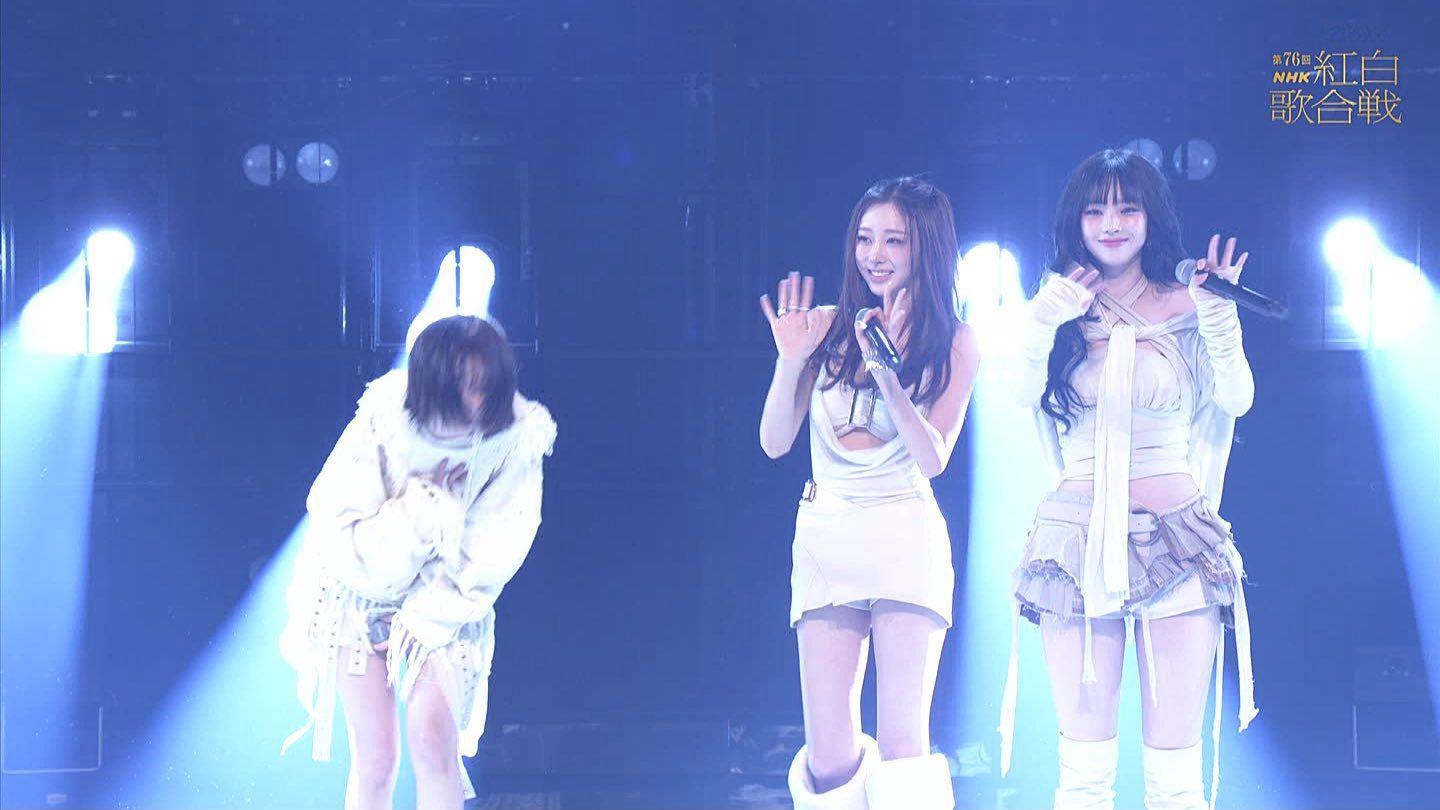 K-POP女團aespa在爭議下首站《紅白歌唱大賽》舞台。