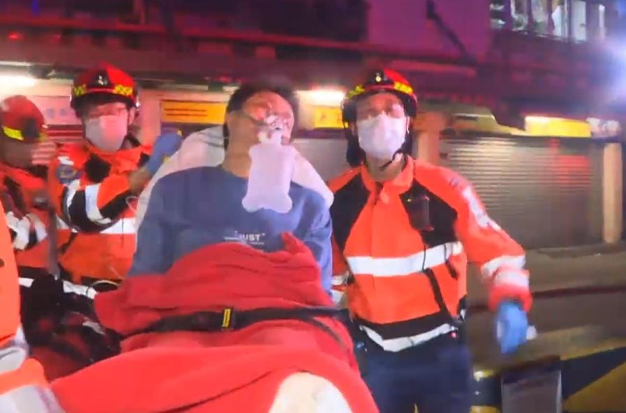 葵涌深夜發生火警。(有線電視新聞截圖)