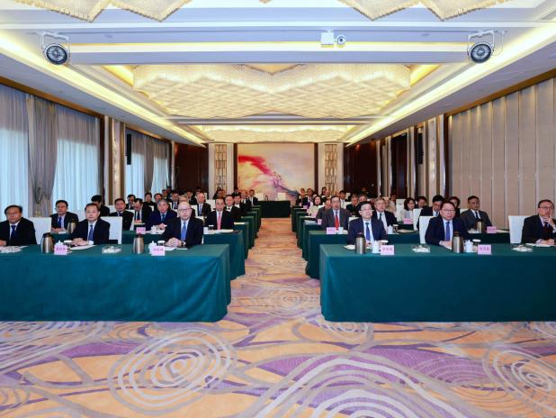 行政長官李家超及中聯辦主任鄭雁雄出席研討會香港分場。（李家超社交網頁）