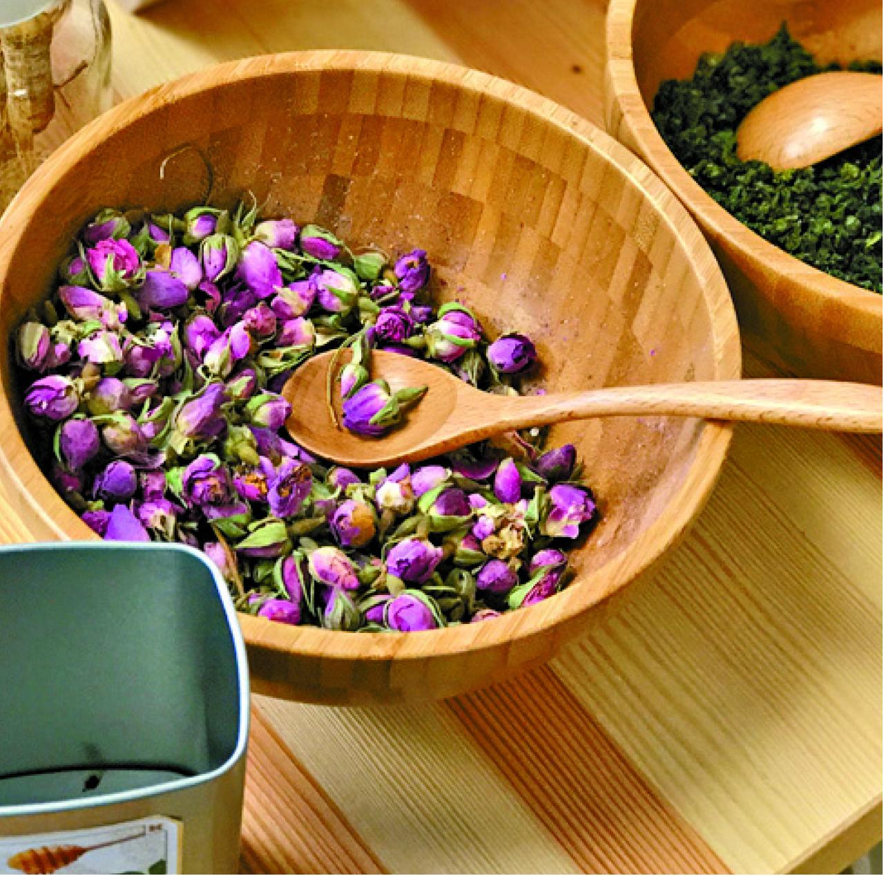 產品發布會備有多款抗氧及保健花茶供傳媒享用,配以麥蘆卡蜂蜜及韓國紅參液,十分滋潤。
