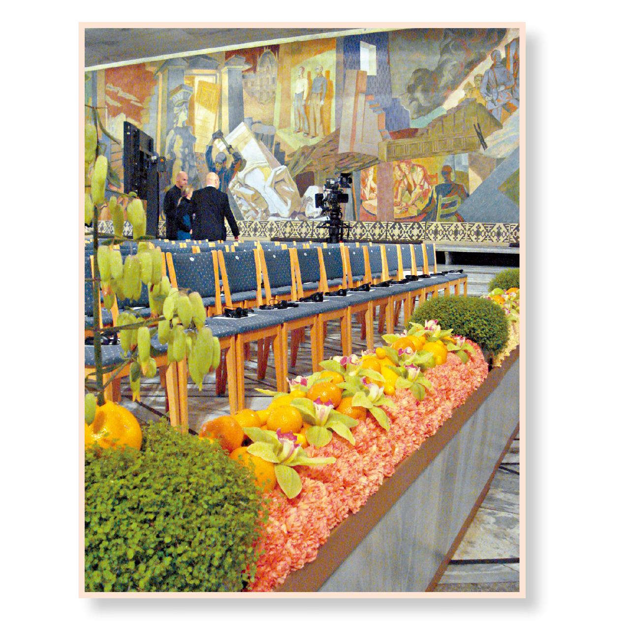 Alex去年年底為諾貝爾和平獎典禮場地的布置。